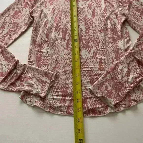 Free People Intimately Long Sleeve Active Wear Top Animal Print Size S - Picture 12 of 12